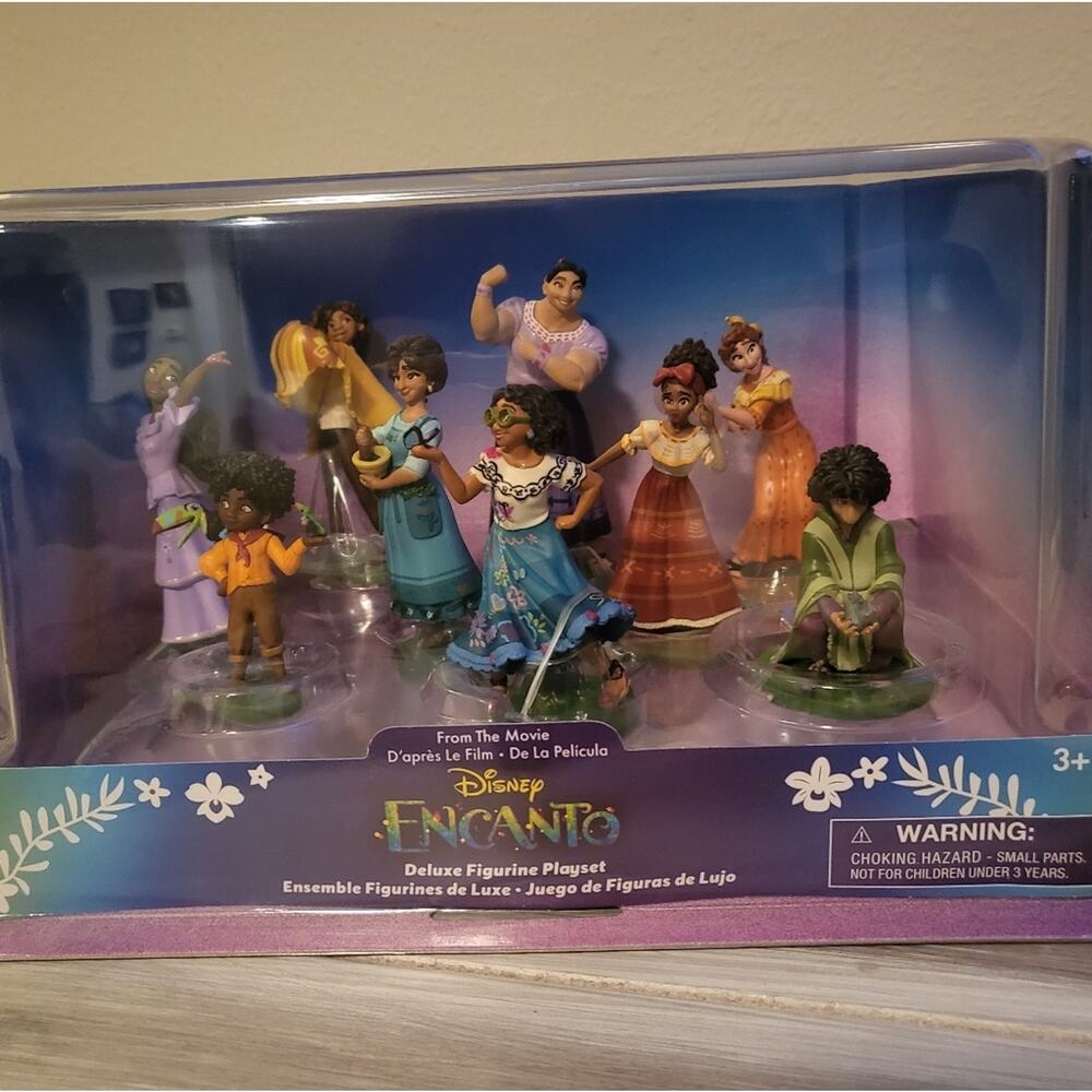 Disney Encanto 9 Figurine Pretend Play Set or Cake Topper Mirabel Luisa Isabela